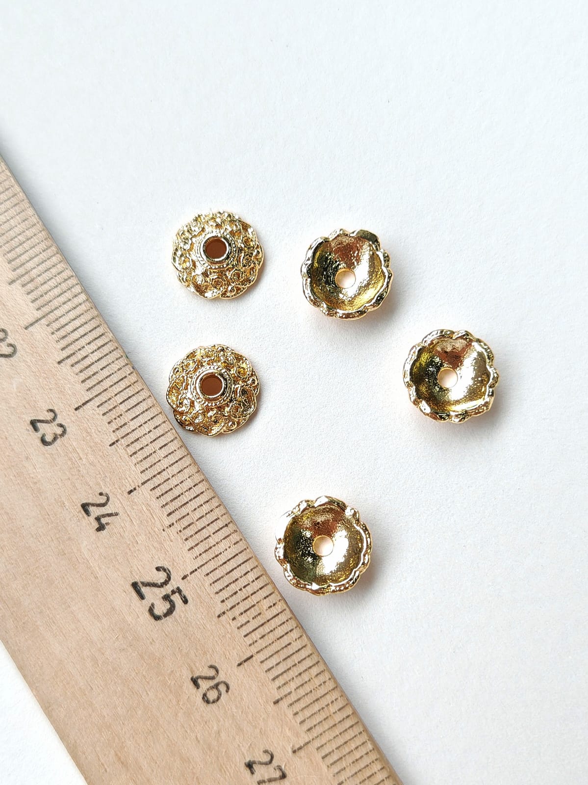 1110-з Шапочка для бусин уплощенная ажурная 10мм, позолота, шт