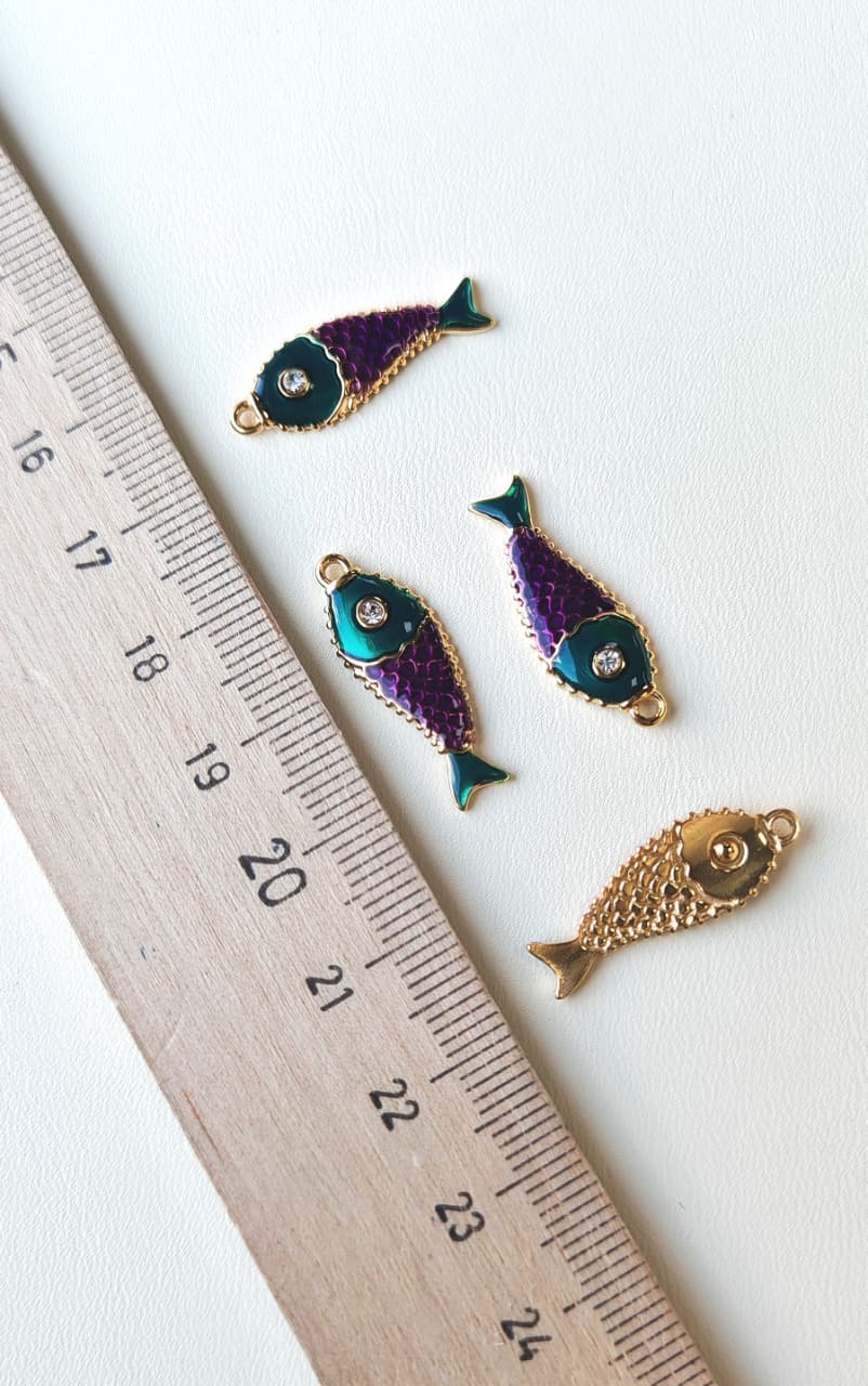 641-ф Подвеска "Рыба цветная" 24*9мм, сталь с позолотой, эмаль фиолетовая