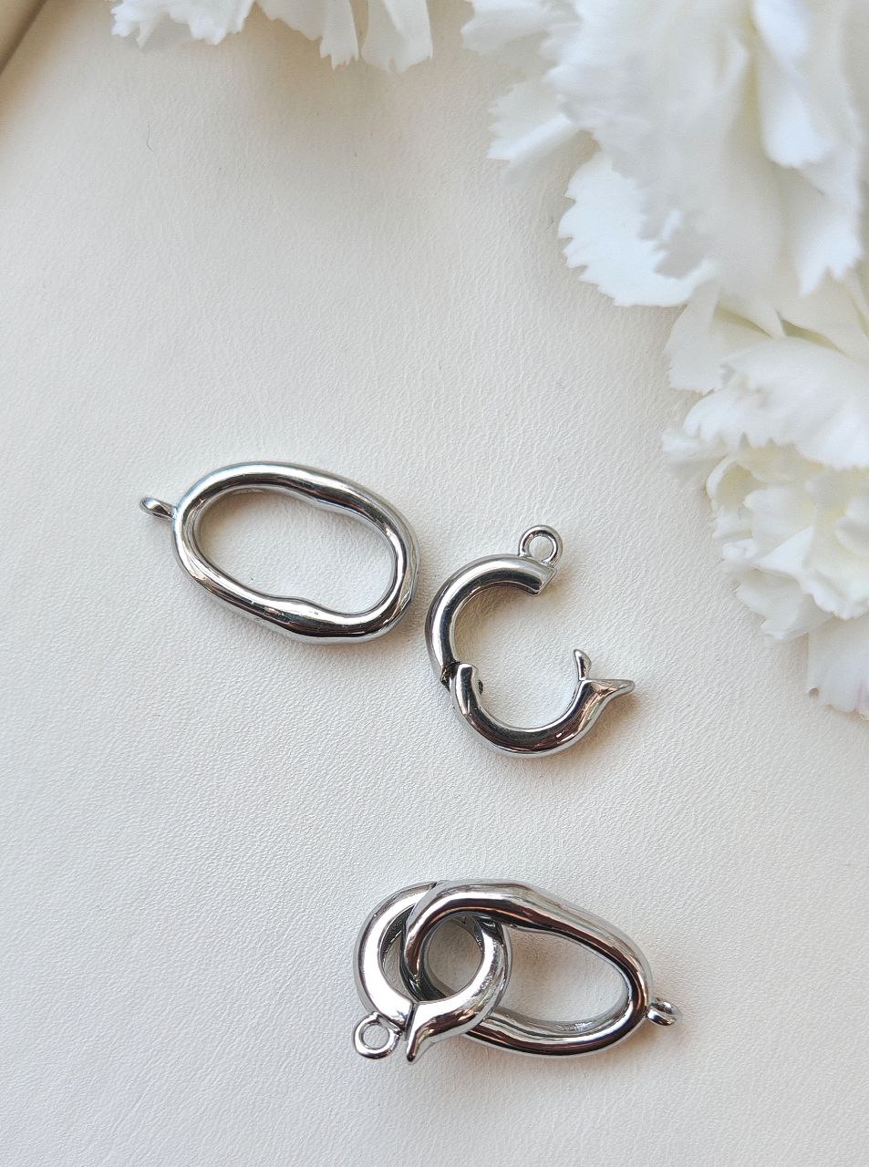 0201-р Карабин "Овал с бейлом" 30*12мм, родий