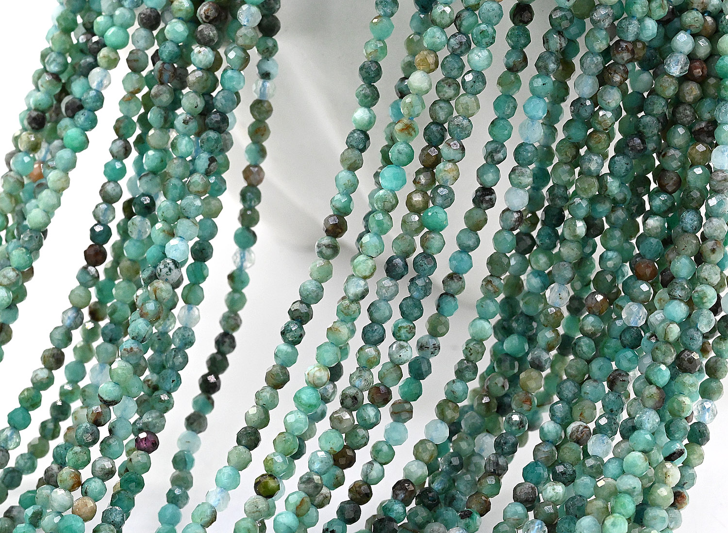 1136-2 Амазонит шар огранка 2 мм, 38см