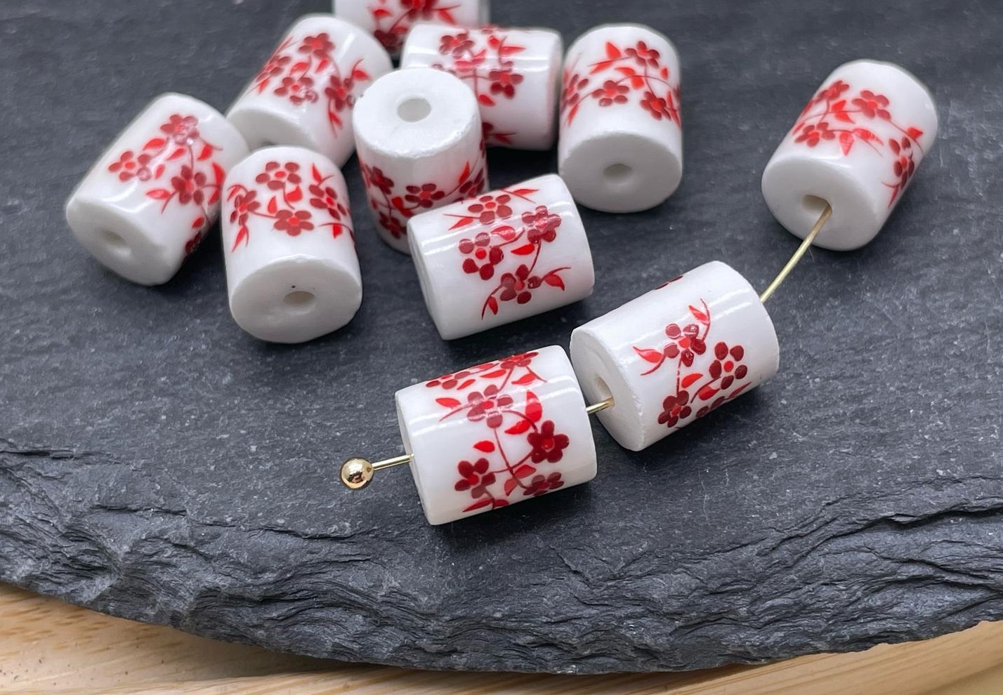 533-кгж Керамическая бусина "Цилиндр" 10*8мм, красная гжель